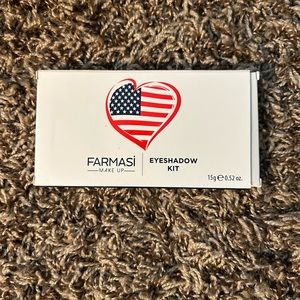 Farmasi Patriotic Eyeshadow Palette